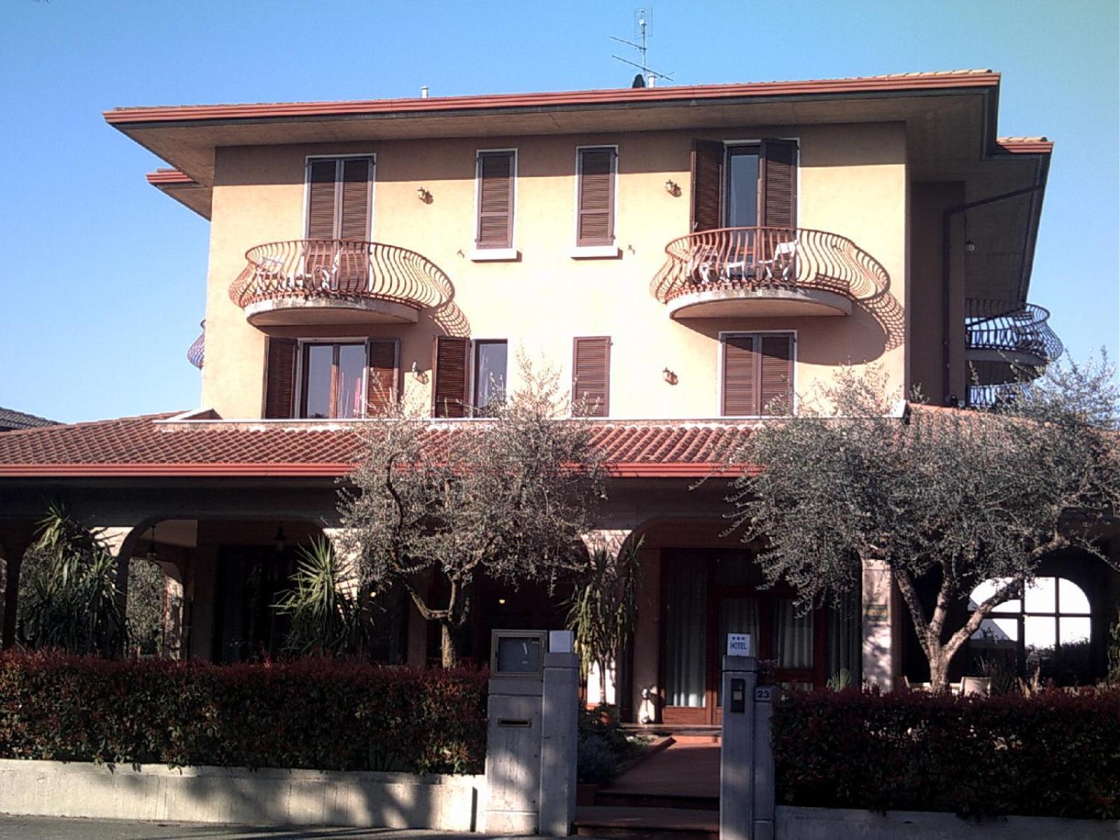 Hotel Chiara Sirmione Buitenkant foto