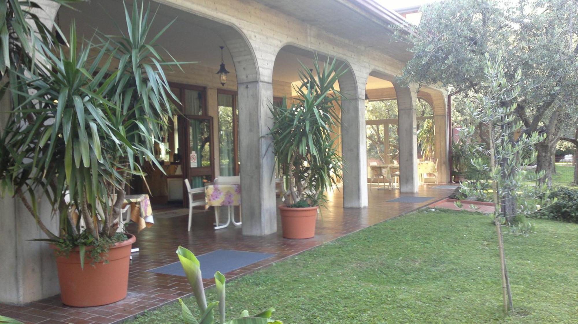 Hotel Chiara Sirmione Buitenkant foto