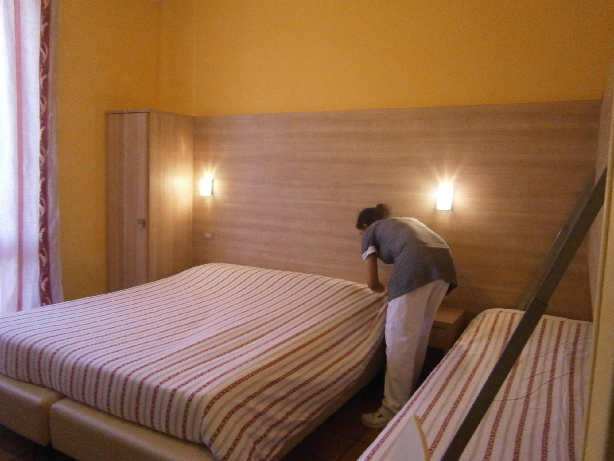Hotel Chiara Sirmione Kamer foto