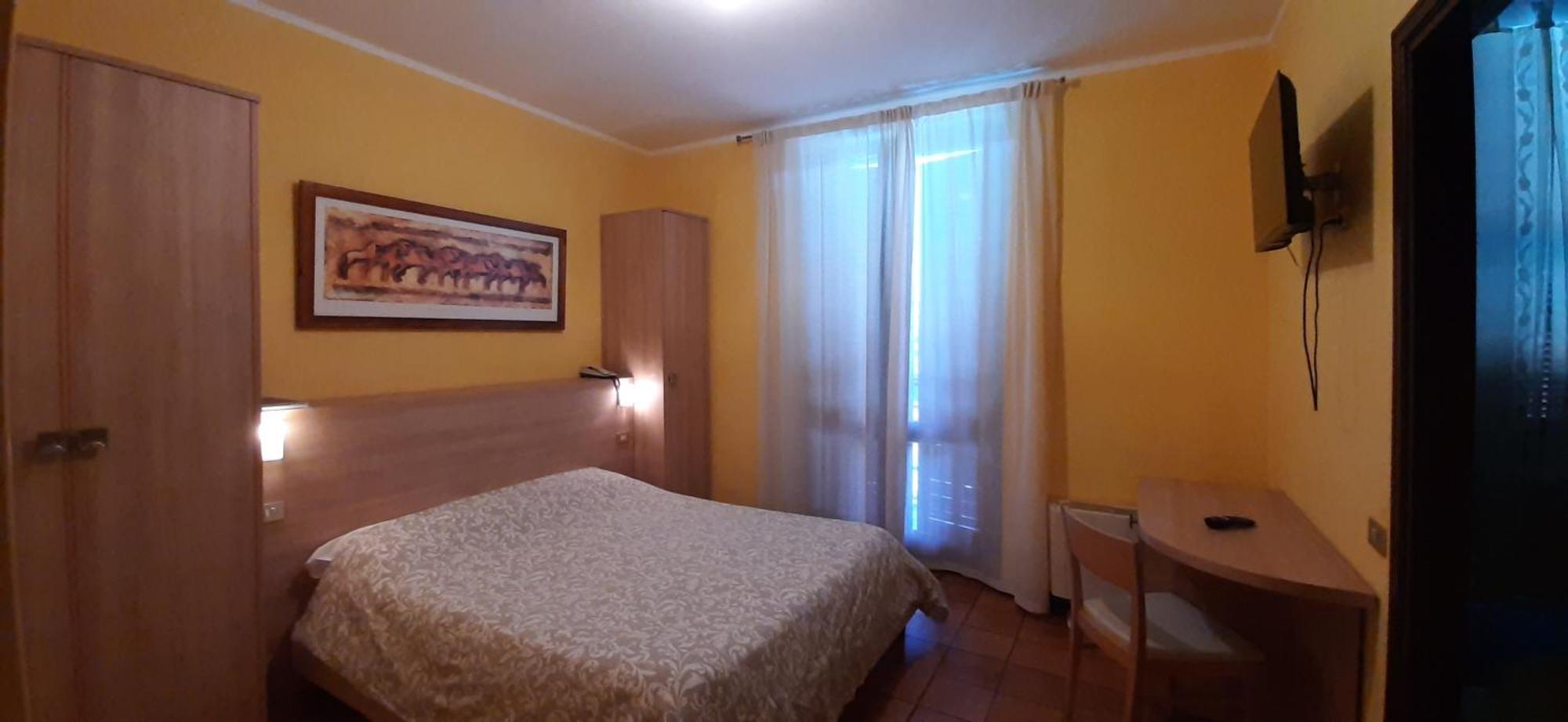 Hotel Chiara Sirmione Buitenkant foto