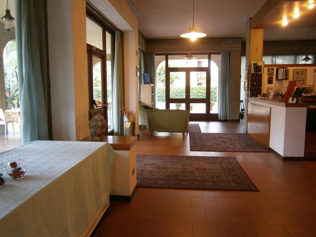 Hotel Chiara Sirmione Buitenkant foto