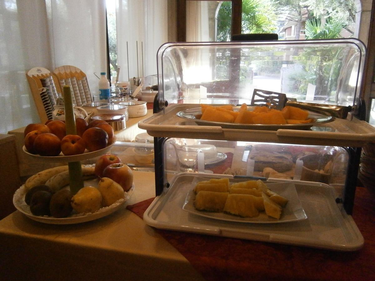 Hotel Chiara Sirmione Buitenkant foto
