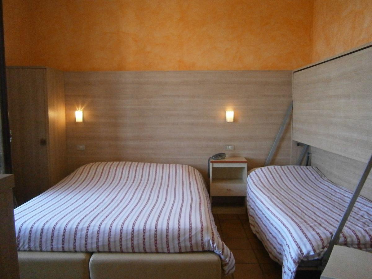 Hotel Chiara Sirmione Buitenkant foto